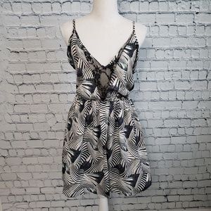 Audrey 3+1 Black and White Sleeveless Dress